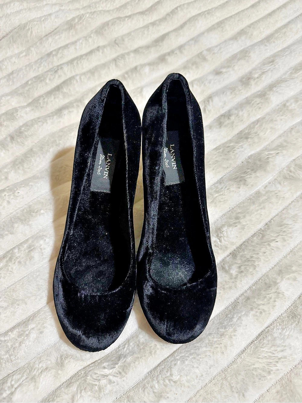 Lanvin Black Velvet Pumps EU 37/7